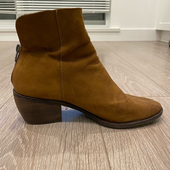 Lucky Brand ankle booties size 8.5 - Picture 8 of 8